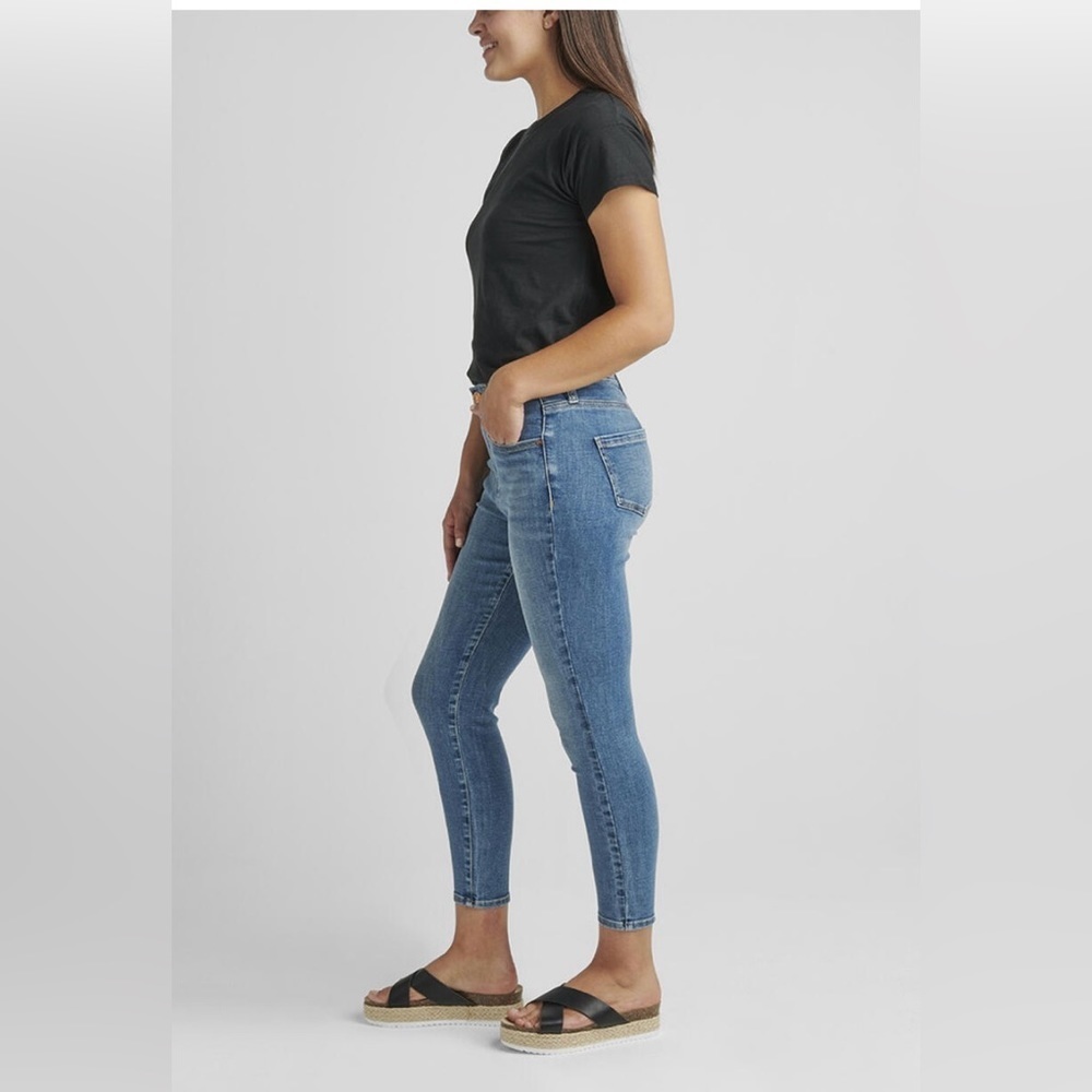 JAG Valentina High Rise Skinny Crop Pull-On
Jeans-Sz 16-EUC-CUTE!!😍​​​